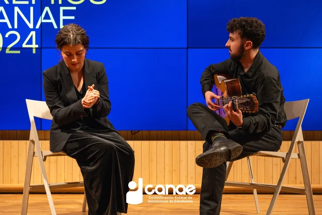 Por primera vez CANAE ha entregado sus premios y reconocimientos🏅a aquellas entidades, proyectos y personas que trabajan incansablemente para conseguir una educación pública de calidad, integradora, participativa y que nos prepare para el futuro.

Estas distinciones pretenden reflejar lo agradecidos y agradecidas que estamos en CANAE, como estudiantes de toda España en su labor.

📸 Os dejamos unas fotos con premiados y premiadas, participantes de CANAE y entidades amigas.

@gitanos_org @cogam_lgtbi @adictlescentes @mca.canarias @jlgquinones @carlasr_23
